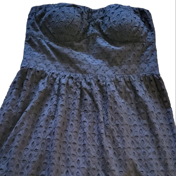 STRAPLESS Cotton Eyelet Dress - Picture 9 of 14